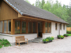 Riverside Lodge Garden Apartment